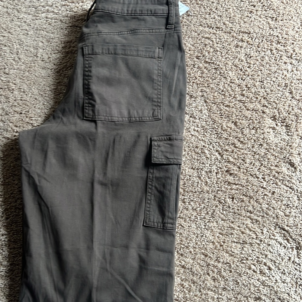 Woman’s cargo pants - Picture 6 of 7